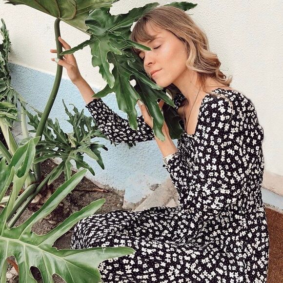 H&M Smock-detail Puff Sleeve Dress Bloggers fav - Picture 10 of 16